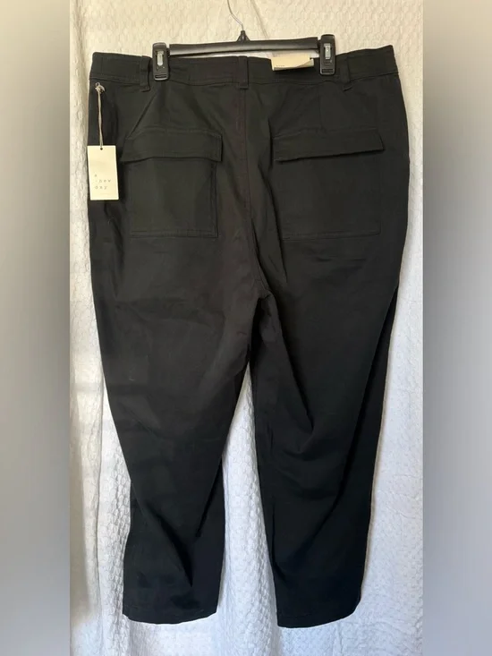 A New Day High Rise Slim Cargo Pants Black Stretch Size 17R NWT - Picture 2 of 4